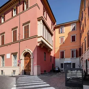 Appartamento Ground Floor Luxe Historic Studio City Centre, Bologna